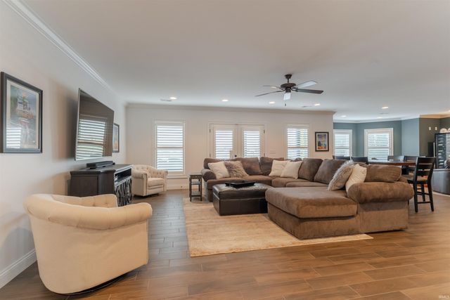 8560 Angel Drive, Newburgh, IN 47630