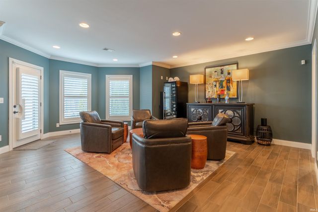 8560 Angel Drive, Newburgh, IN 47630