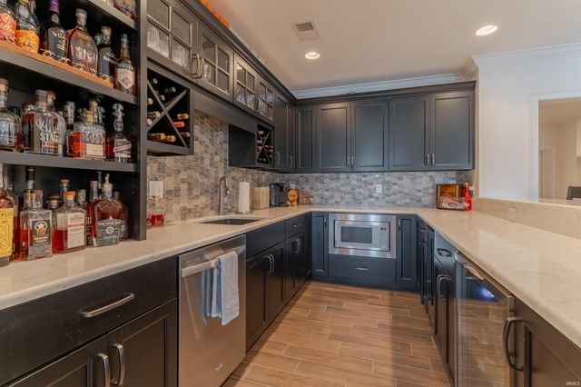 8560 Angel Drive, Newburgh, IN 47630