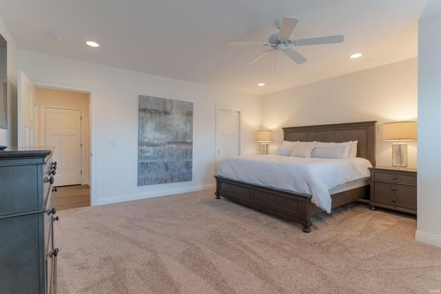 8560 Angel Drive, Newburgh, IN 47630