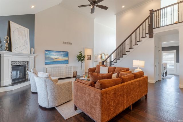 8560 Angel Drive, Newburgh, IN 47630