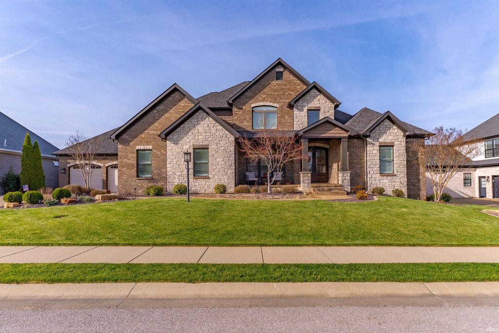 8560 Angel Drive, Newburgh, IN 47630