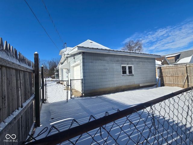 2030 S 8th Street, Terre Haute, IN 47802