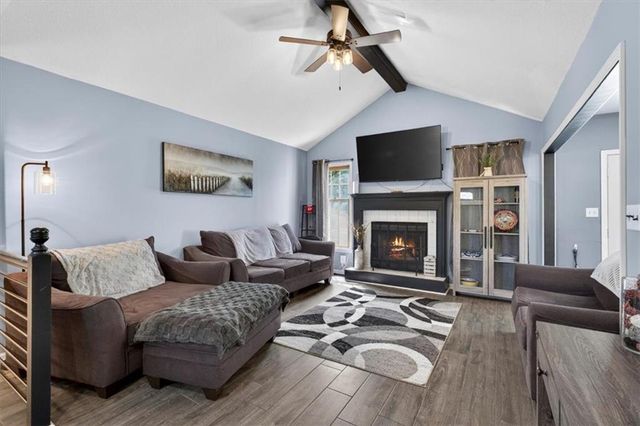 17 NW 102nd Terrace, Kansas City, MO 64155