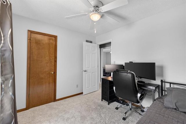 17 NW 102nd Terrace, Kansas City, MO 64155