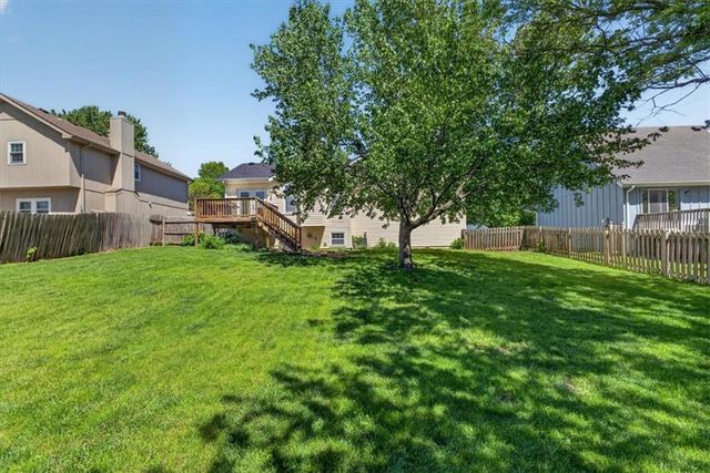 17 NW 102nd Terrace, Kansas City, MO 64155