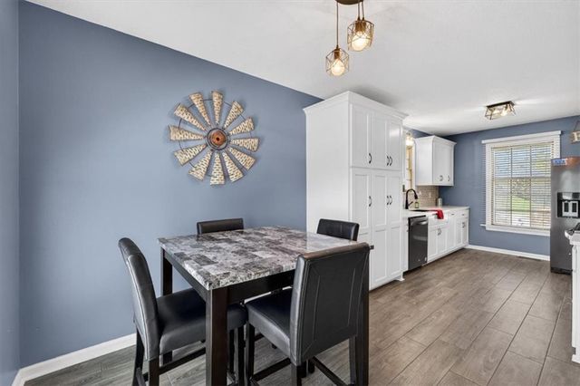 17 NW 102nd Terrace, Kansas City, MO 64155