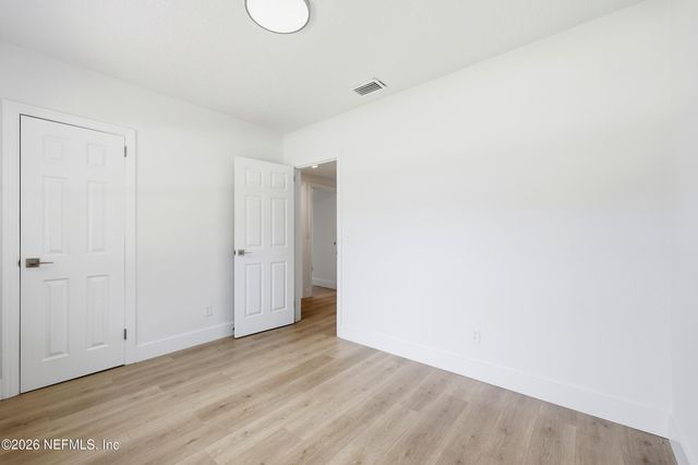 4242 PINEWOOD Avenue, Jacksonville, FL 32207