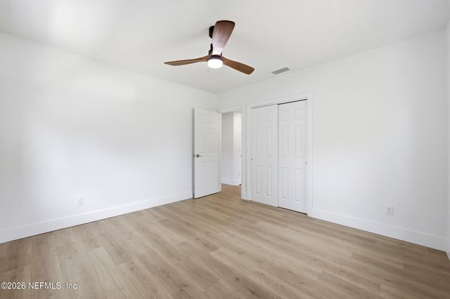 4242 PINEWOOD Avenue, Jacksonville, FL 32207