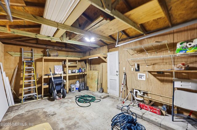 4242 PINEWOOD Avenue, Jacksonville, FL 32207