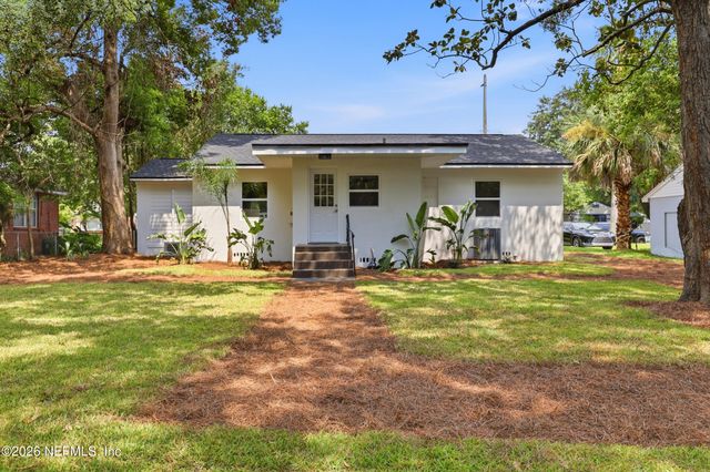 4242 PINEWOOD Avenue, Jacksonville, FL 32207