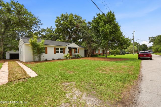 4242 PINEWOOD Avenue, Jacksonville, FL 32207