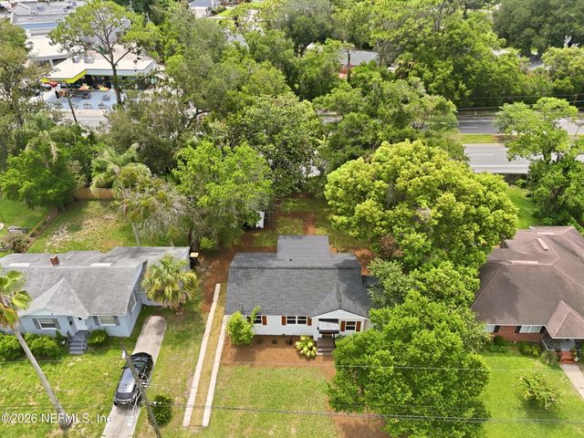 4242 PINEWOOD Avenue, Jacksonville, FL 32207