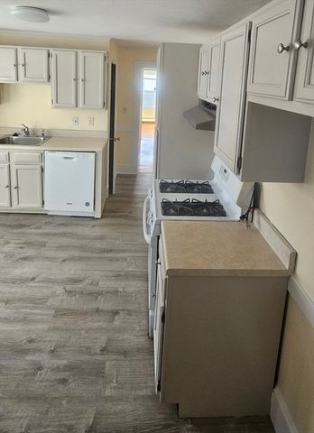 22 Endicott St. 3, Norwood, MA 02062