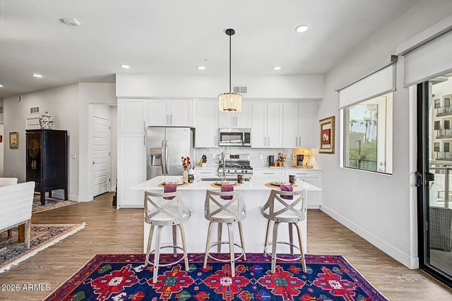 7300 E EARLL Drive 2013, Scottsdale, AZ 85251