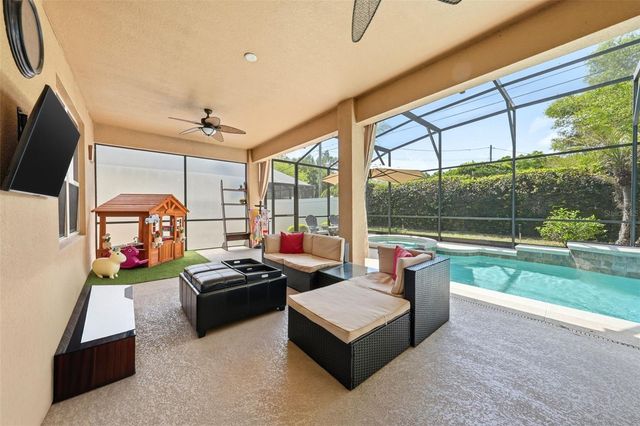 979 COUNTS CREST CIRCLE, Apopka, FL 32712