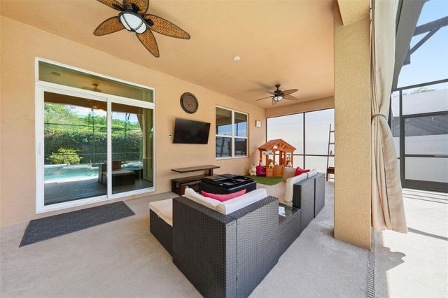 979 COUNTS CREST CIRCLE, Apopka, FL 32712