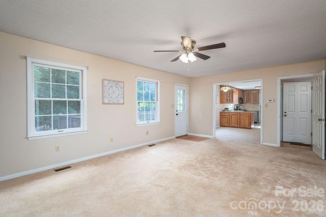2302 Lowell Bethesda Road, Gastonia, NC 28056
