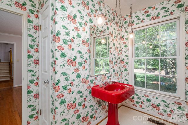 2302 Lowell Bethesda Road, Gastonia, NC 28056