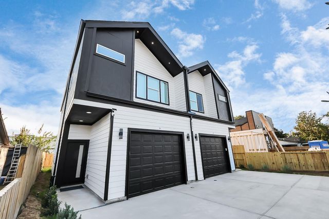 8533 Amadwe Street B, Houston, TX 77051