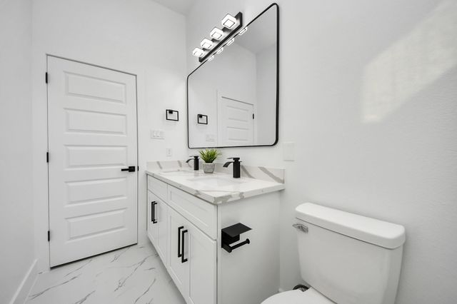 8533 Amadwe Street B, Houston, TX 77051