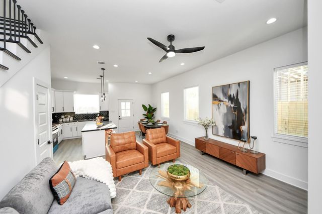 8533 Amadwe Street B, Houston, TX 77051