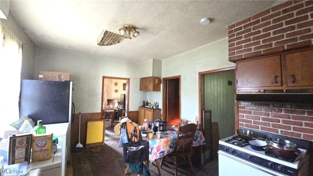 3221 W 56th Street, Cleveland, OH 44102