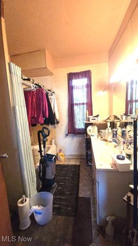 3221 W 56th Street, Cleveland, OH 44102