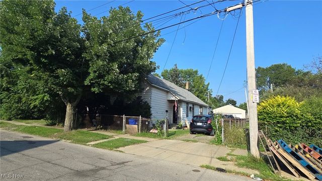 3221 W 56th Street, Cleveland, OH 44102