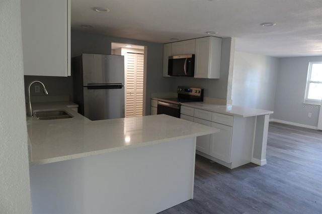 5712 BAY BOULEVARD, Port Richey, FL 34668