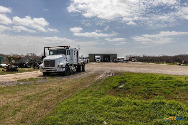 1758 Ilka Switch, Seguin, TX 78155