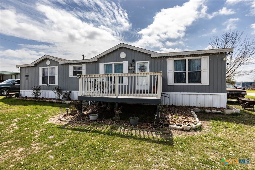 1758 Ilka Switch, Seguin, TX 78155