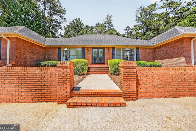 312 Ashford Circle, Lagrange, GA 30240