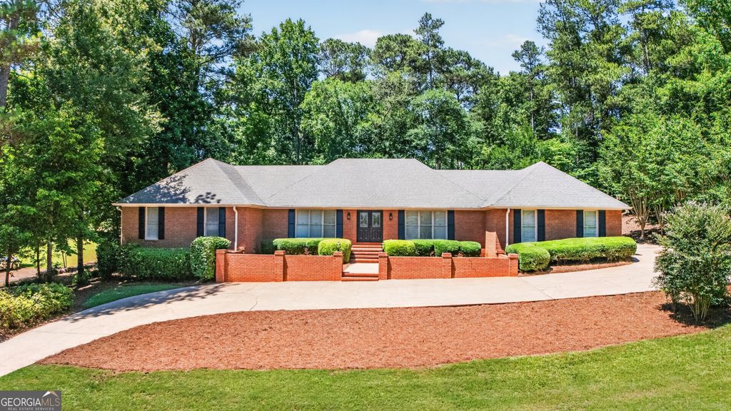 312 Ashford Circle, Lagrange, GA 30240