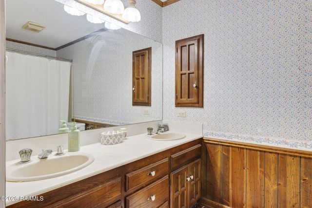 300 Wildlife Drive, Lafayette, LA 70507