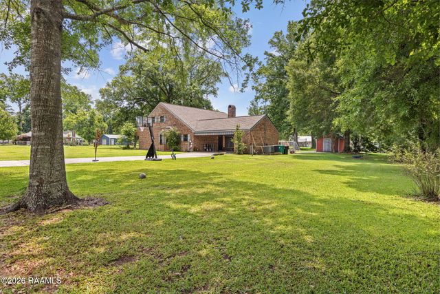 300 Wildlife Drive, Lafayette, LA 70507