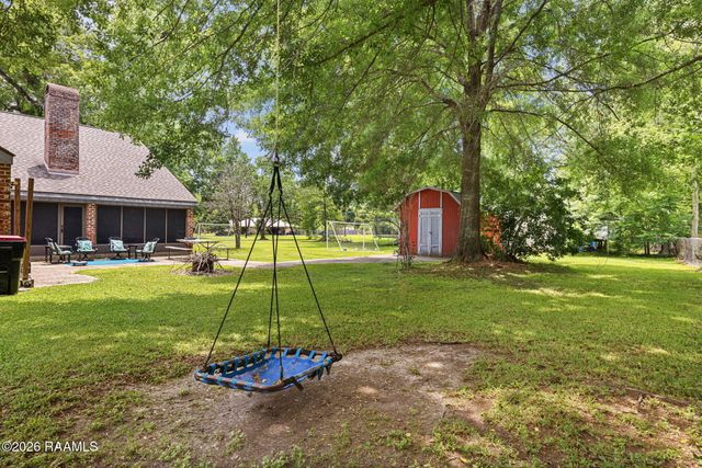 300 Wildlife Drive, Lafayette, LA 70507