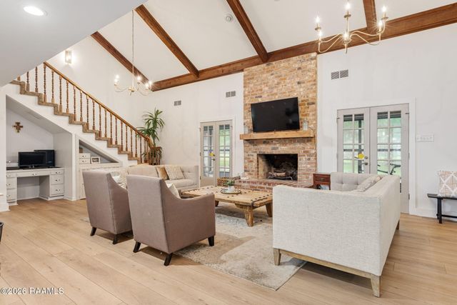 300 Wildlife Drive, Lafayette, LA 70507