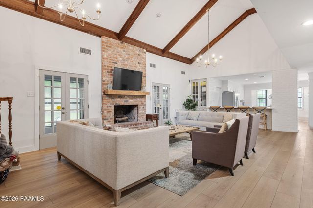 300 Wildlife Drive, Lafayette, LA 70507