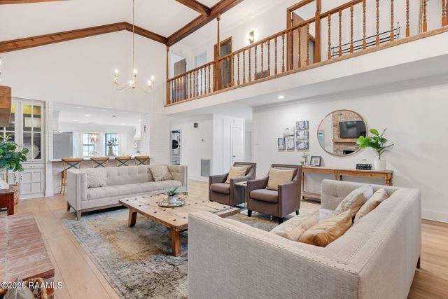 300 Wildlife Drive, Lafayette, LA 70507