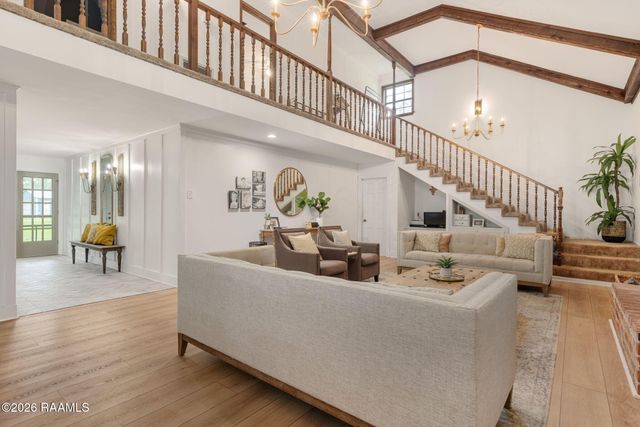 300 Wildlife Drive, Lafayette, LA 70507