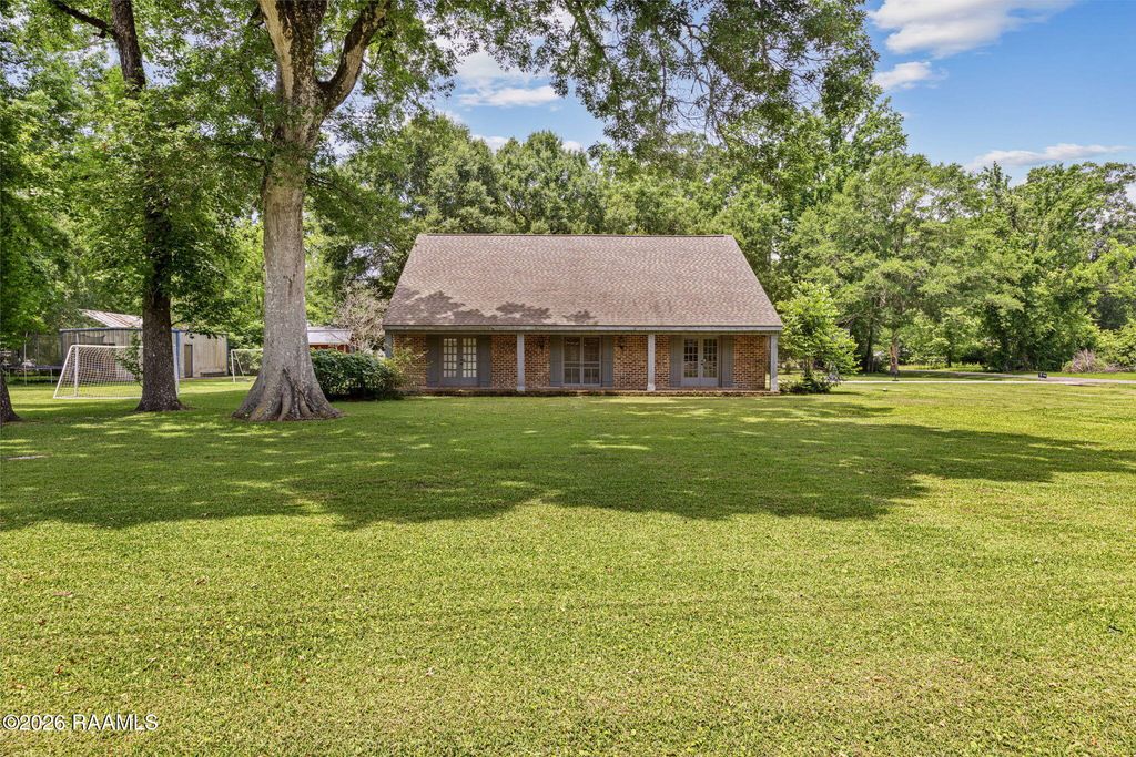 300 Wildlife Drive, Lafayette, LA 70507