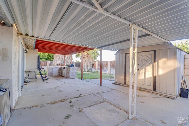506 Shasta Street, Taft, CA 93268