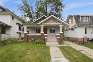 39 Cedarhurst Place, Detroit, MI 48203