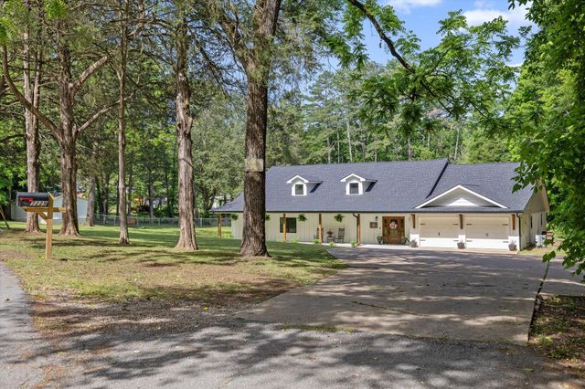 7229 S Wolftever Drive, Ooltewah, TN 37363