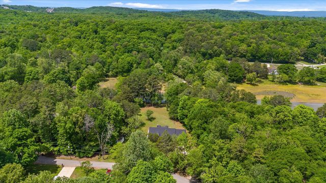 7229 S Wolftever Drive, Ooltewah, TN 37363