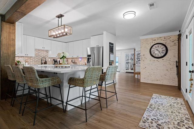 7229 S Wolftever Drive, Ooltewah, TN 37363