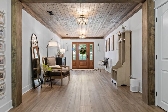 7229 S Wolftever Drive, Ooltewah, TN 37363