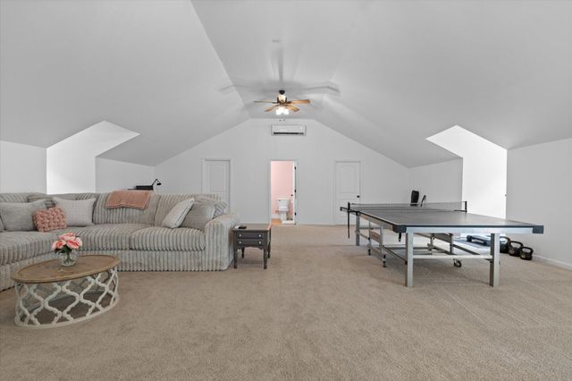 7229 S Wolftever Drive, Ooltewah, TN 37363