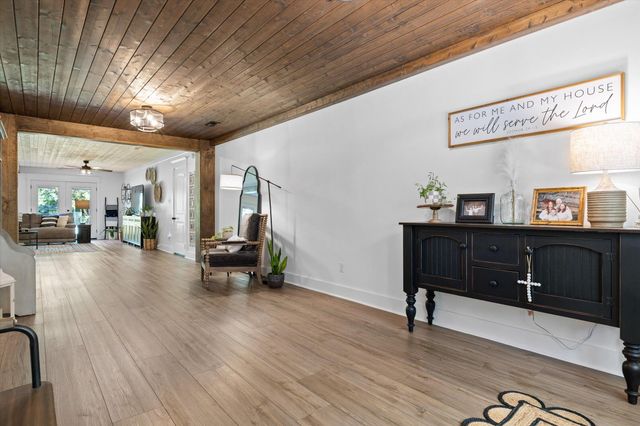 7229 S Wolftever Drive, Ooltewah, TN 37363